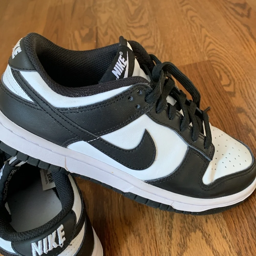 Nike women Panda Dunks